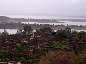 Vista panorámica de las ruinas del pueblo de Granadilla.